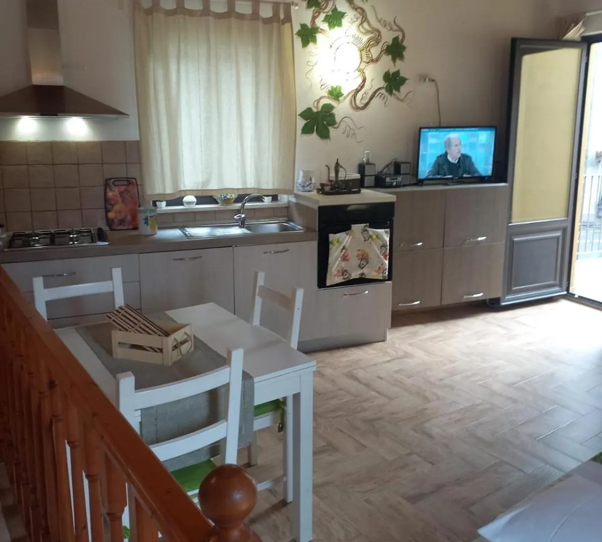 Antico Borgo - A Due Passi Dalle Gole Alcantara Motta Camastra