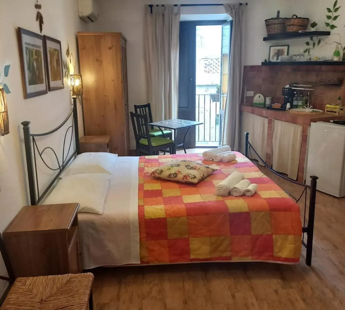 Antico Borgo - A Due Passi Dalle Gole Alcantara Motta Camastra