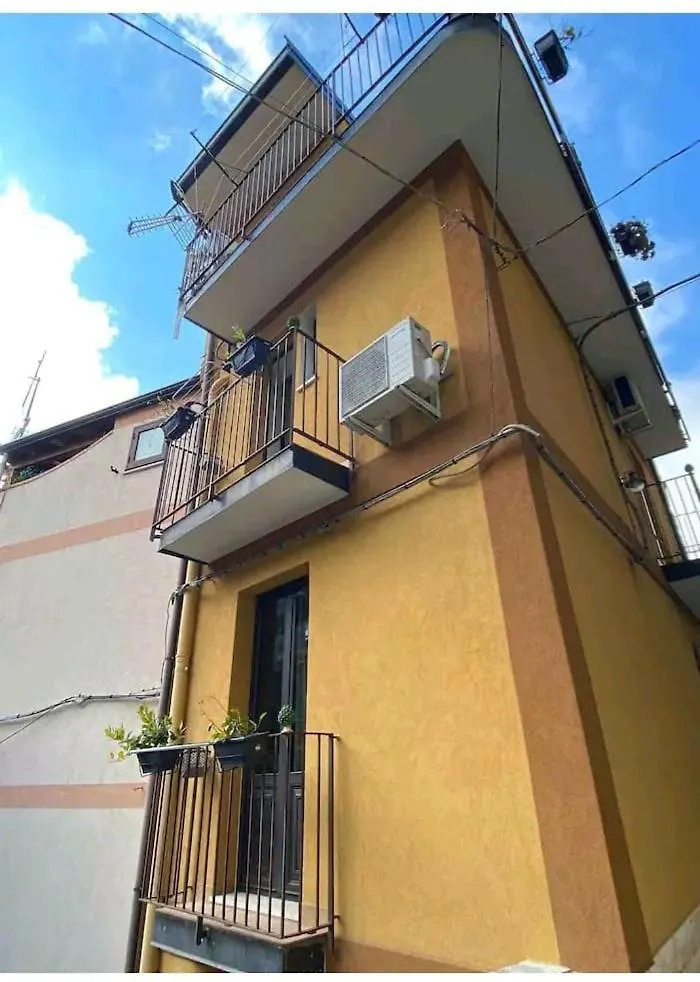 Apartment Antico Borgo - A Due Passi Dalle Gole Alcantara Motta Camastra