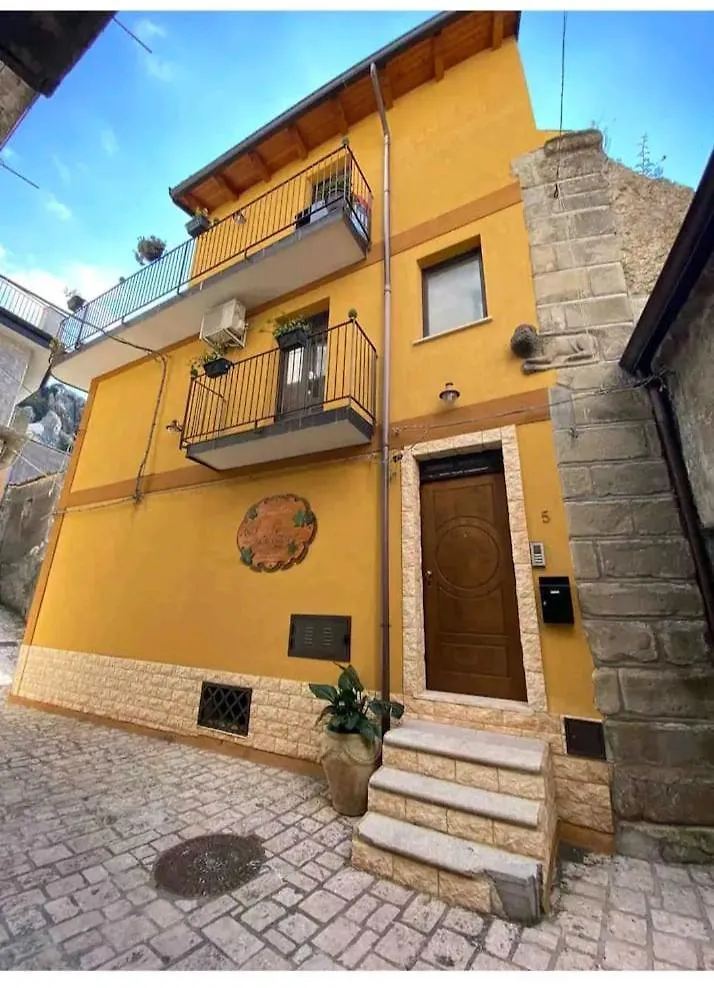 Antico Borgo - A Due Passi Dalle Gole Alcantara contacts