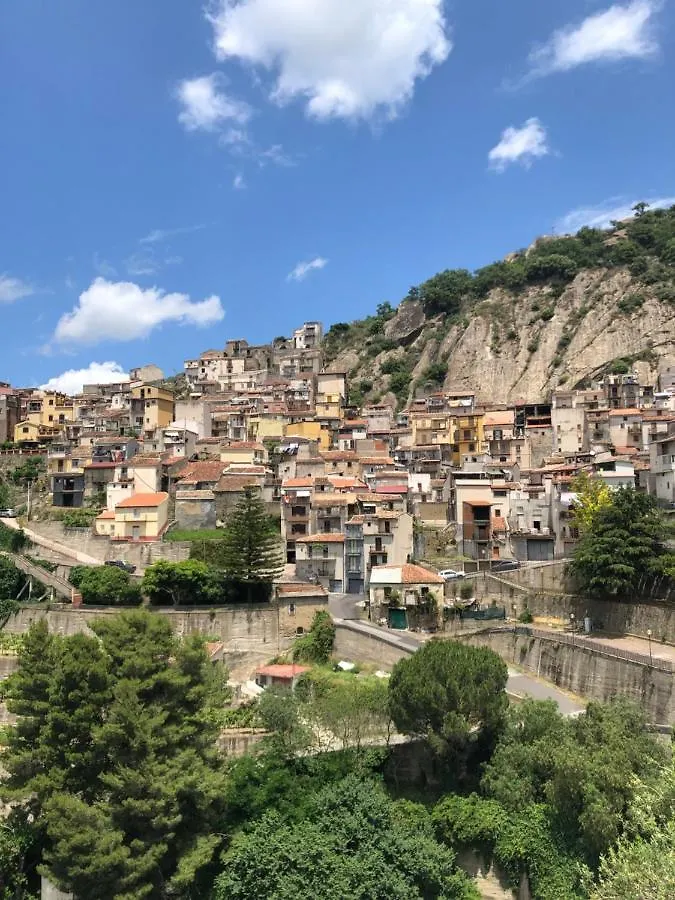 Antico Borgo - A Due Passi Dalle Gole Alcantara Motta Camastra 0*,  Italy