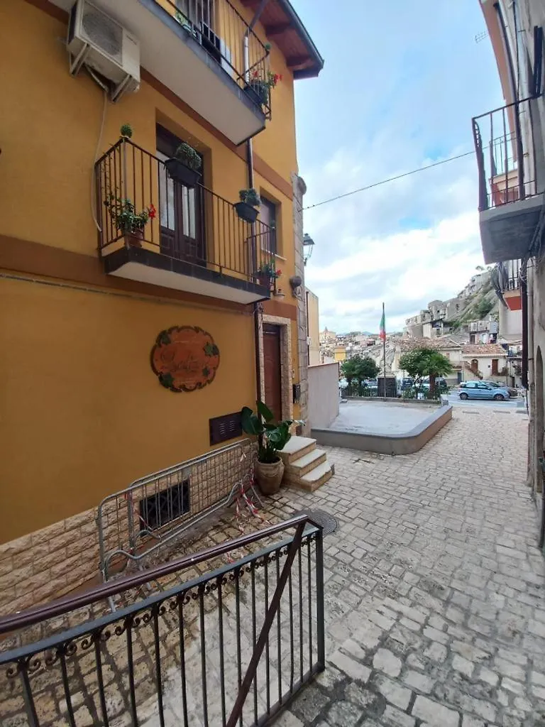 Antico Borgo - A Due Passi Dalle Gole Alcantara Apartment Motta Camastra